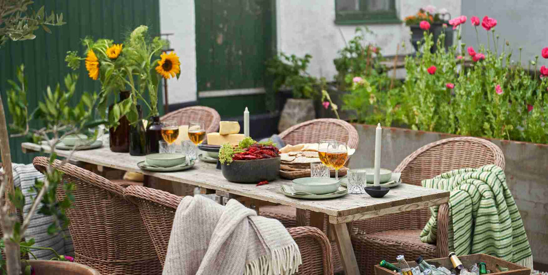 Crayfish Party table setting with Klippan blankets