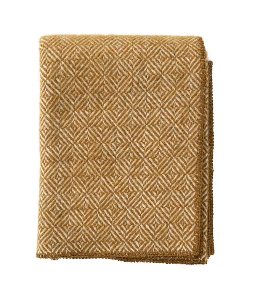 Klippan-diamonds-wool-blanketGreen