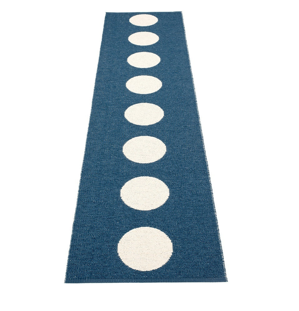 Pappelina-vera-rug-ocean-blue70x375