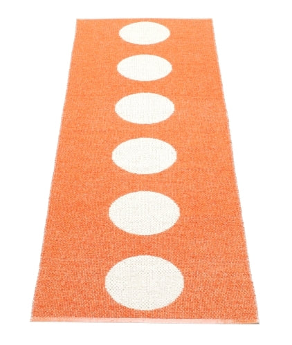 Pappelina-vera-rug-orange70x450