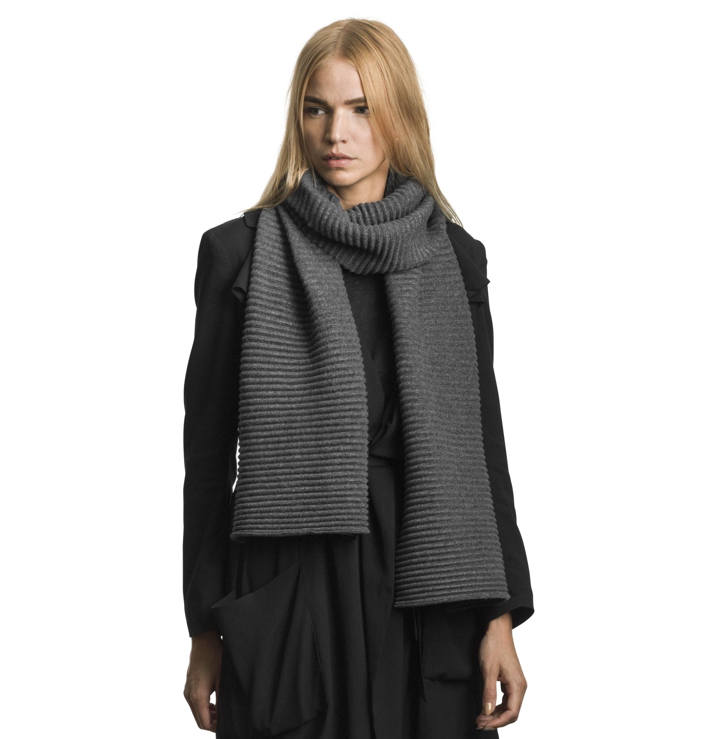 DesignHouseStockholm-pleece-scarf-35x200Bordeaux