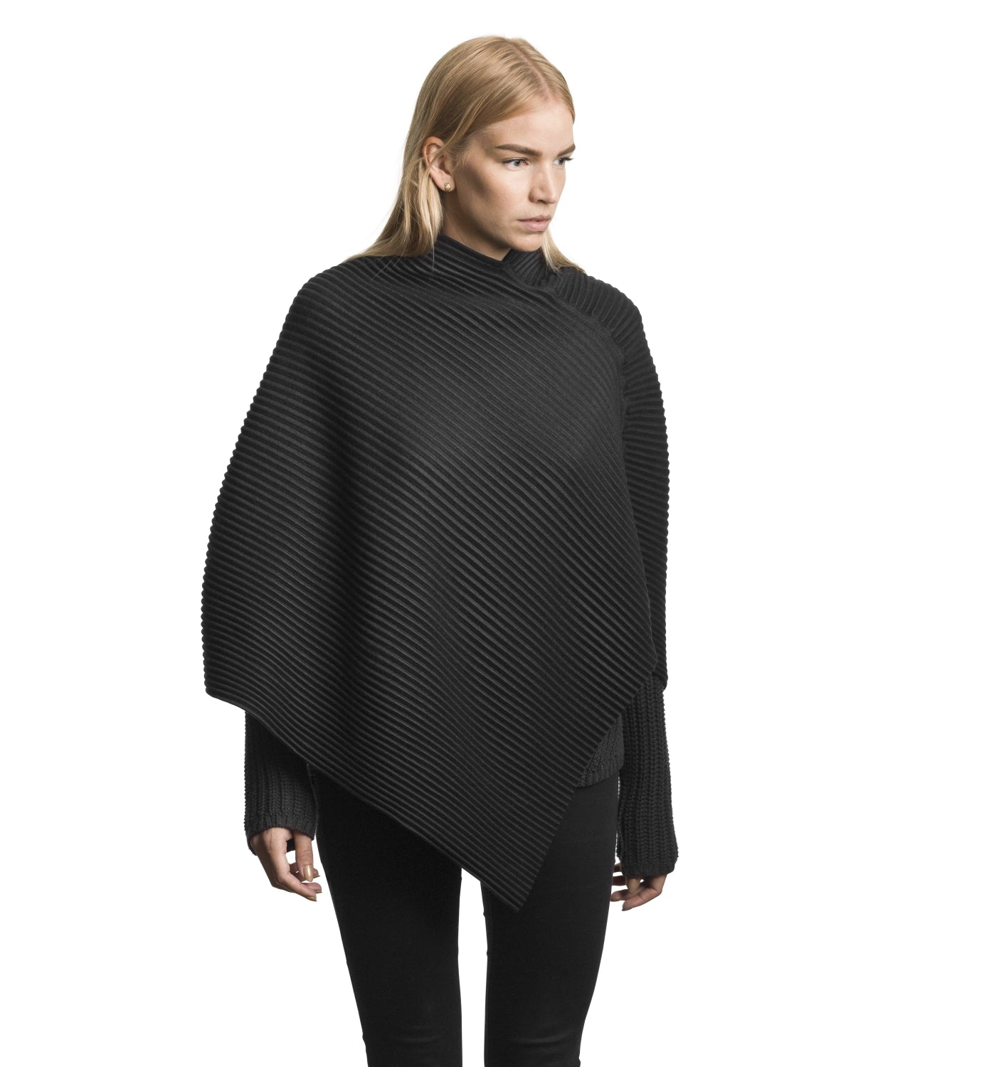 DesignHouseStockholm-pleece-poncho-smallLightGrey