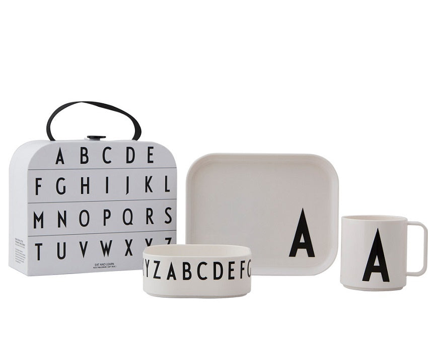 DesignLetters-classic-tableware-in-suitcaseI