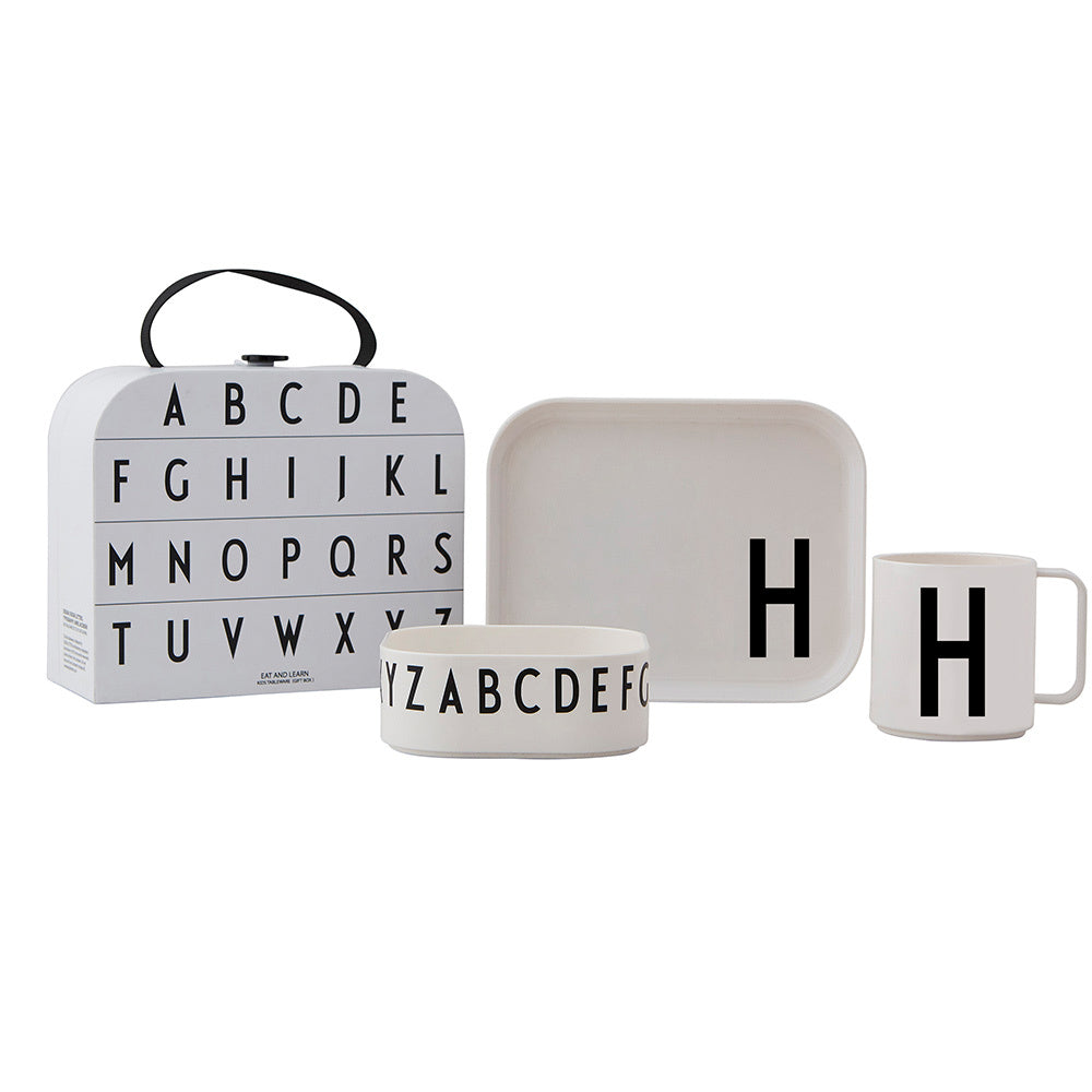 DesignLetters-classic-tableware-in-suitcaseW
