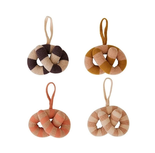 OYOY-christmas-cotton-pretzel-decoration