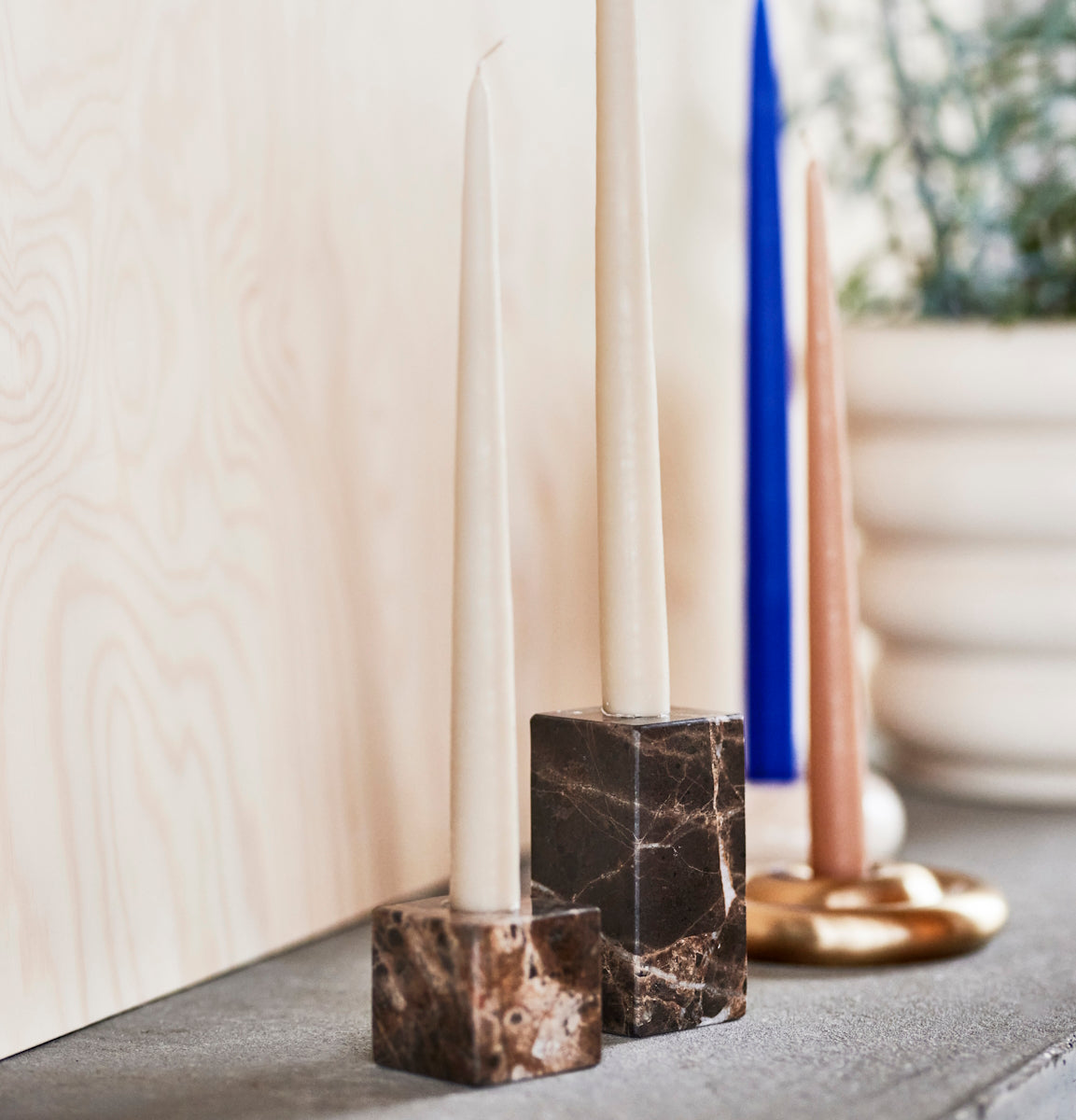 OYOY-savi-square-marble-candleholder-low-choko