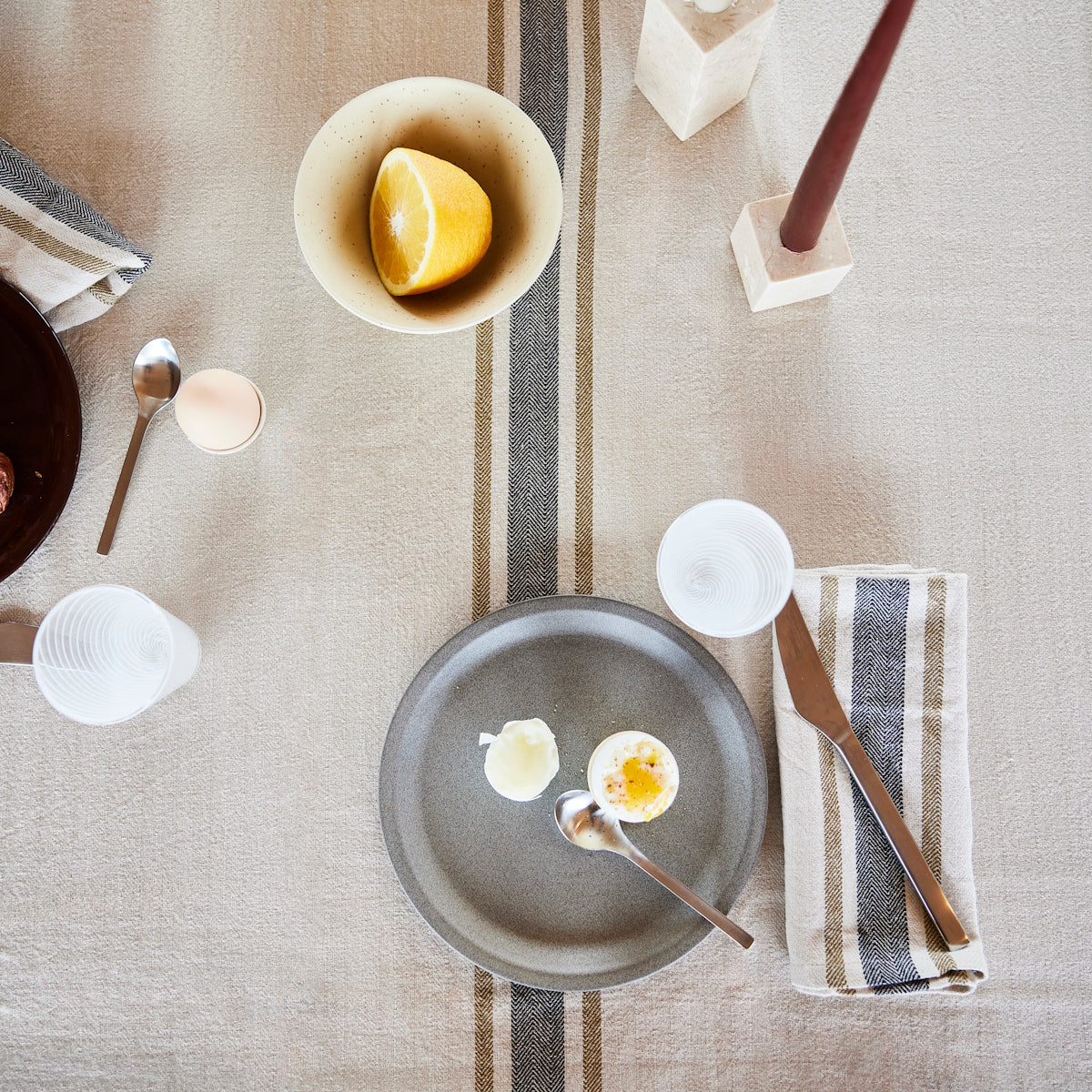 OYOY-linu-tablecloth-260x140-black