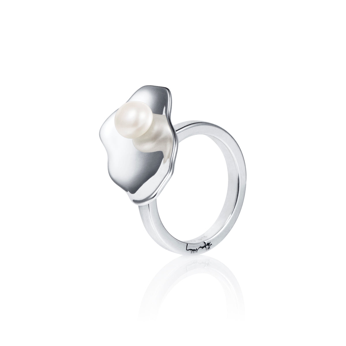 EfvaAttling-oyster-ring