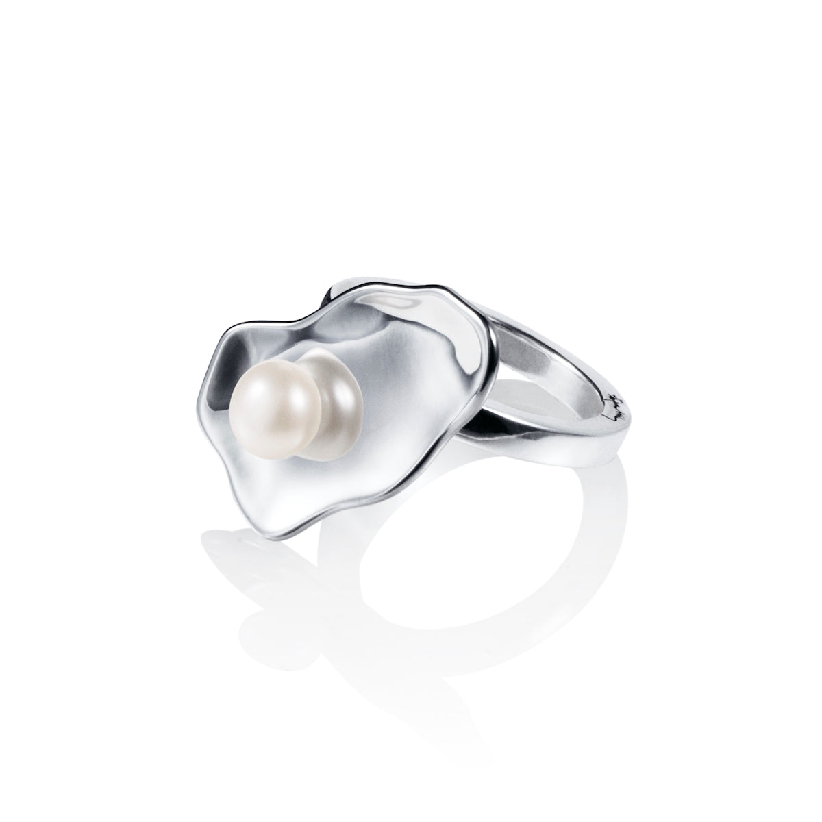 EfvaAttling-oyster-ring