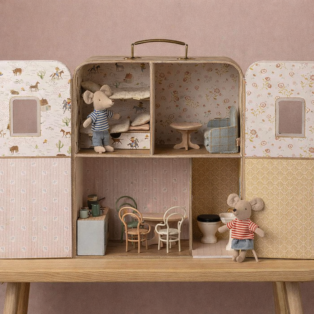 Maileg SuitCasa Portable House