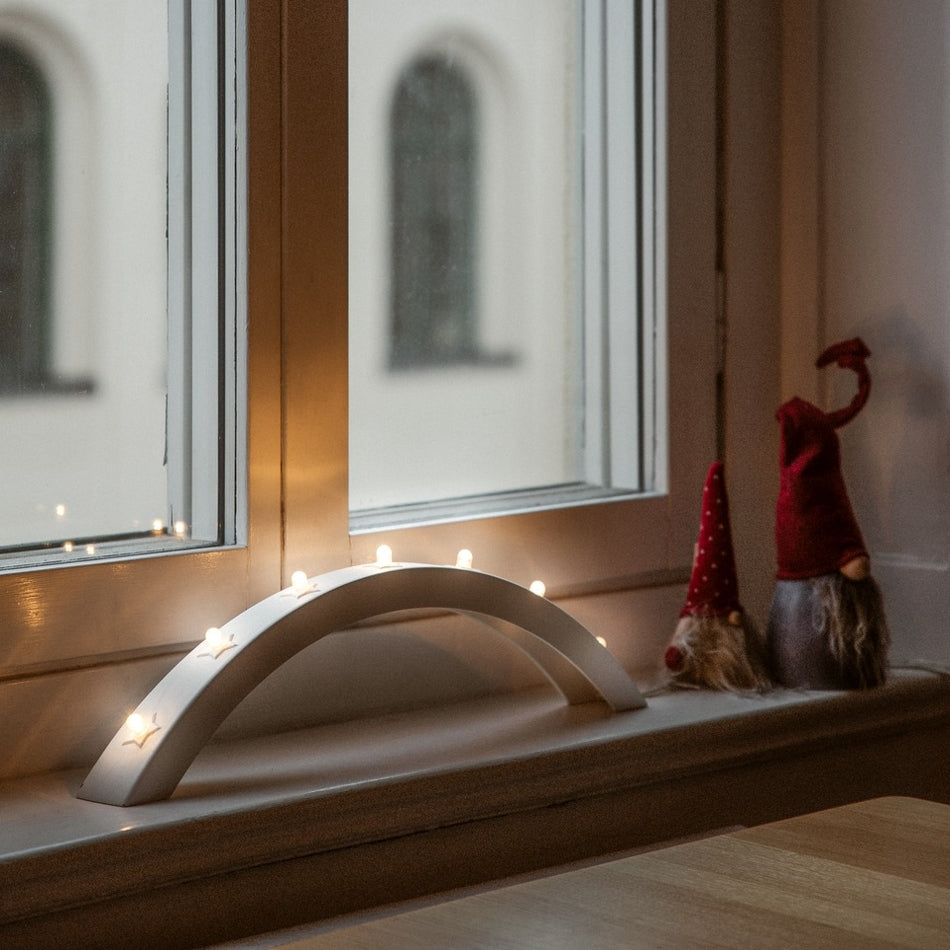 DesignHouseStockholm-lightbow-white