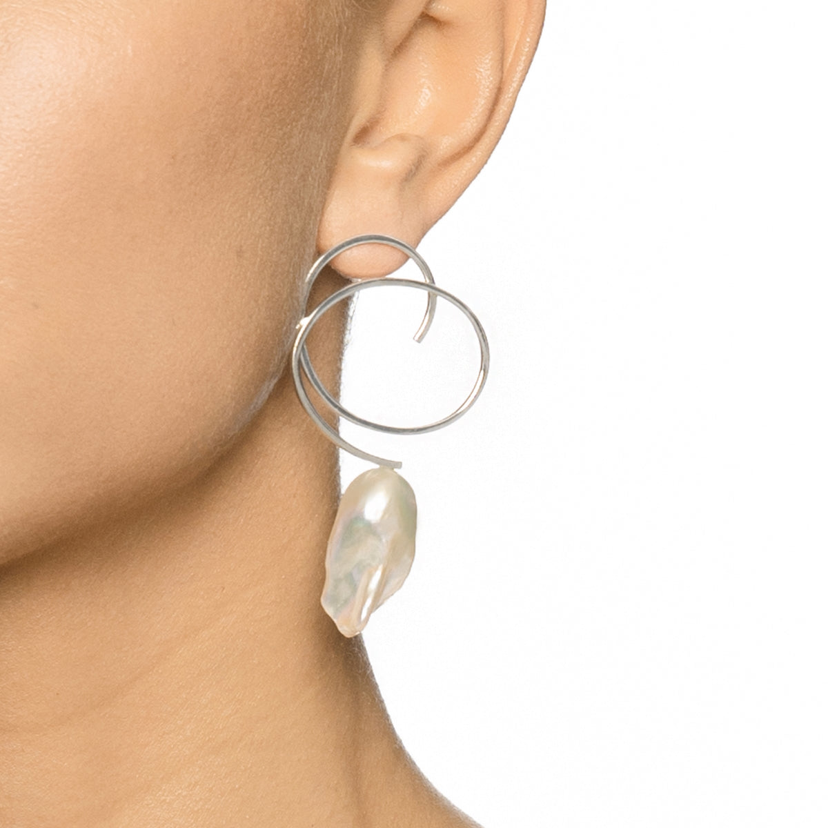 Curly Pearly Earrings