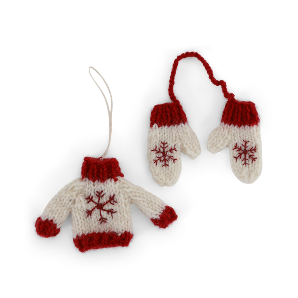 Gry & Sif Knitted Sweater & Gloves White Decoration
