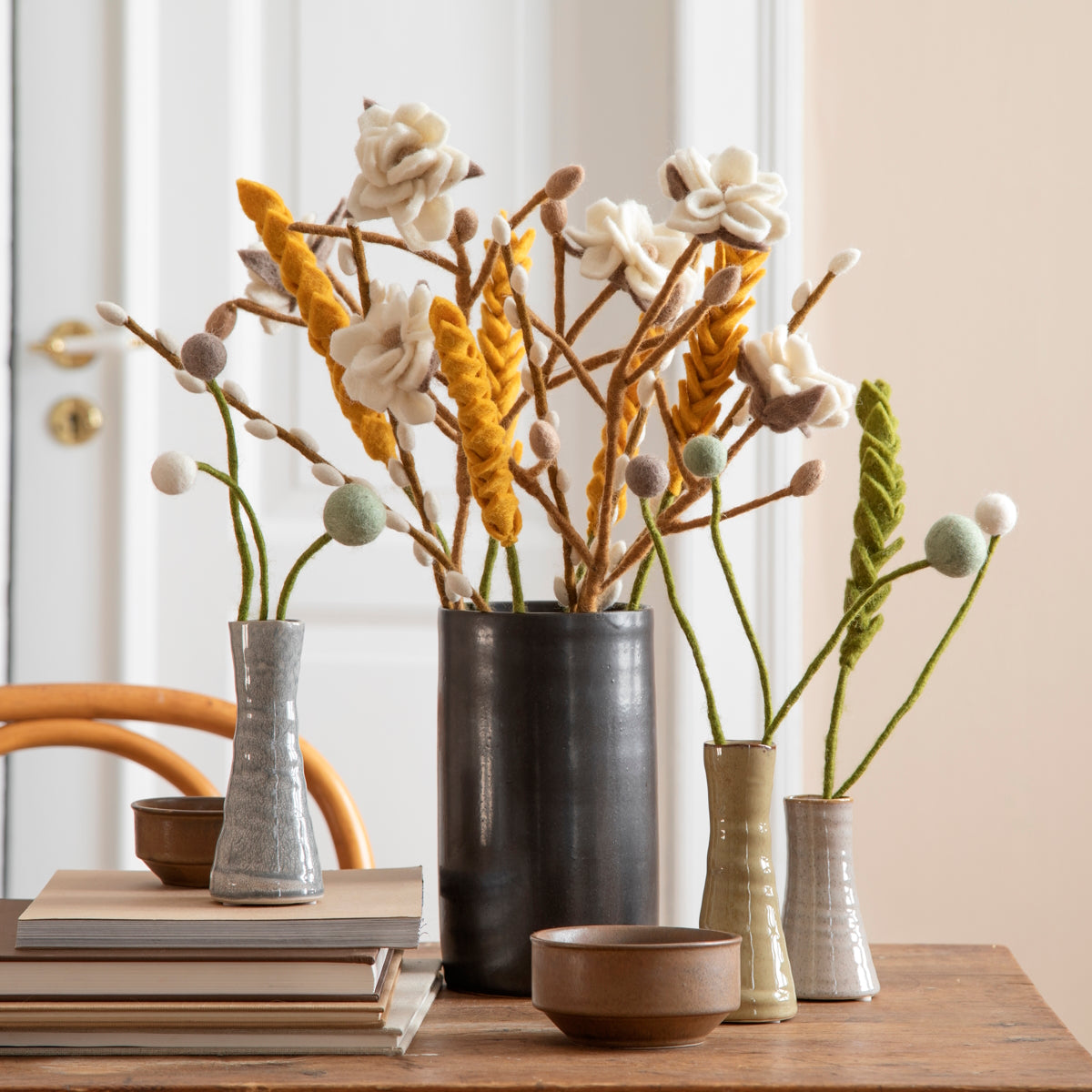 Gry&Sif-flower-stem-earth-tones-2cm-budNaturalGrey