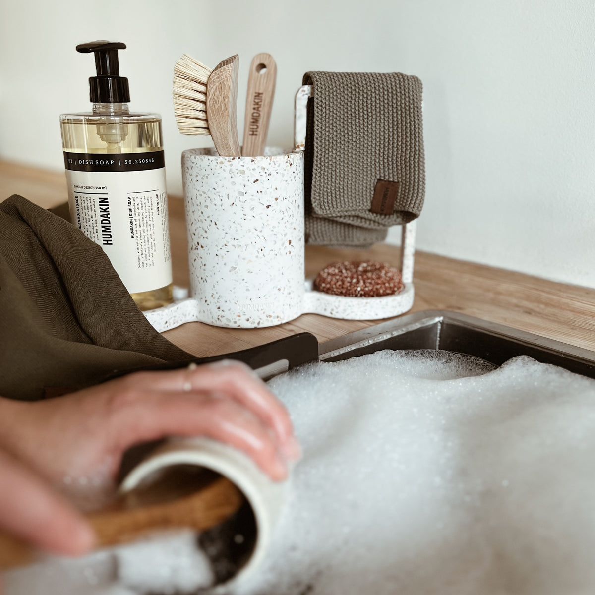 humdakin-dishwashing-holder
