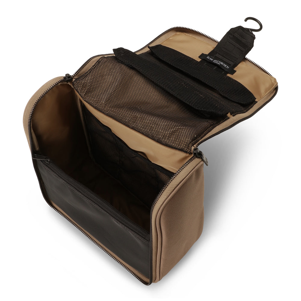 Ilse Jacobsen Hanging Toiletry Bag Mocca