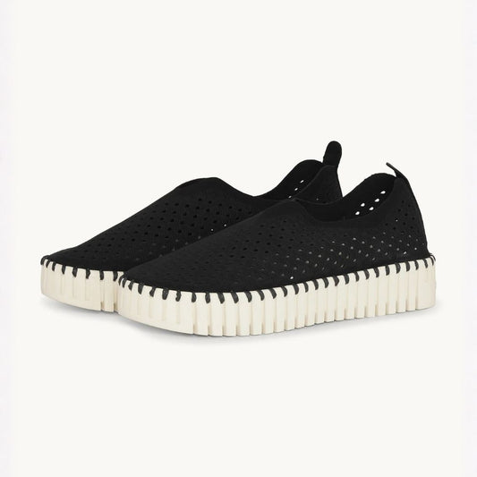 Ilse_Jacobsen_Tulip_Platform_Shoes_Black