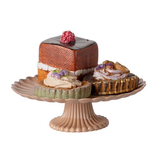 maileg-cakes-and-cake-stand-mini
