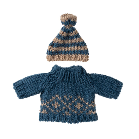 maileg-knitted-sweater-and-hat-for-dad-mouse