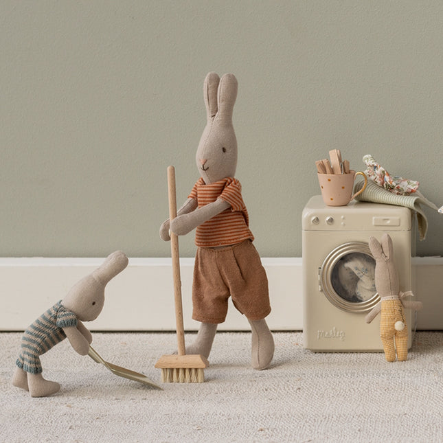 Maileg Miniature Broom Set 2025