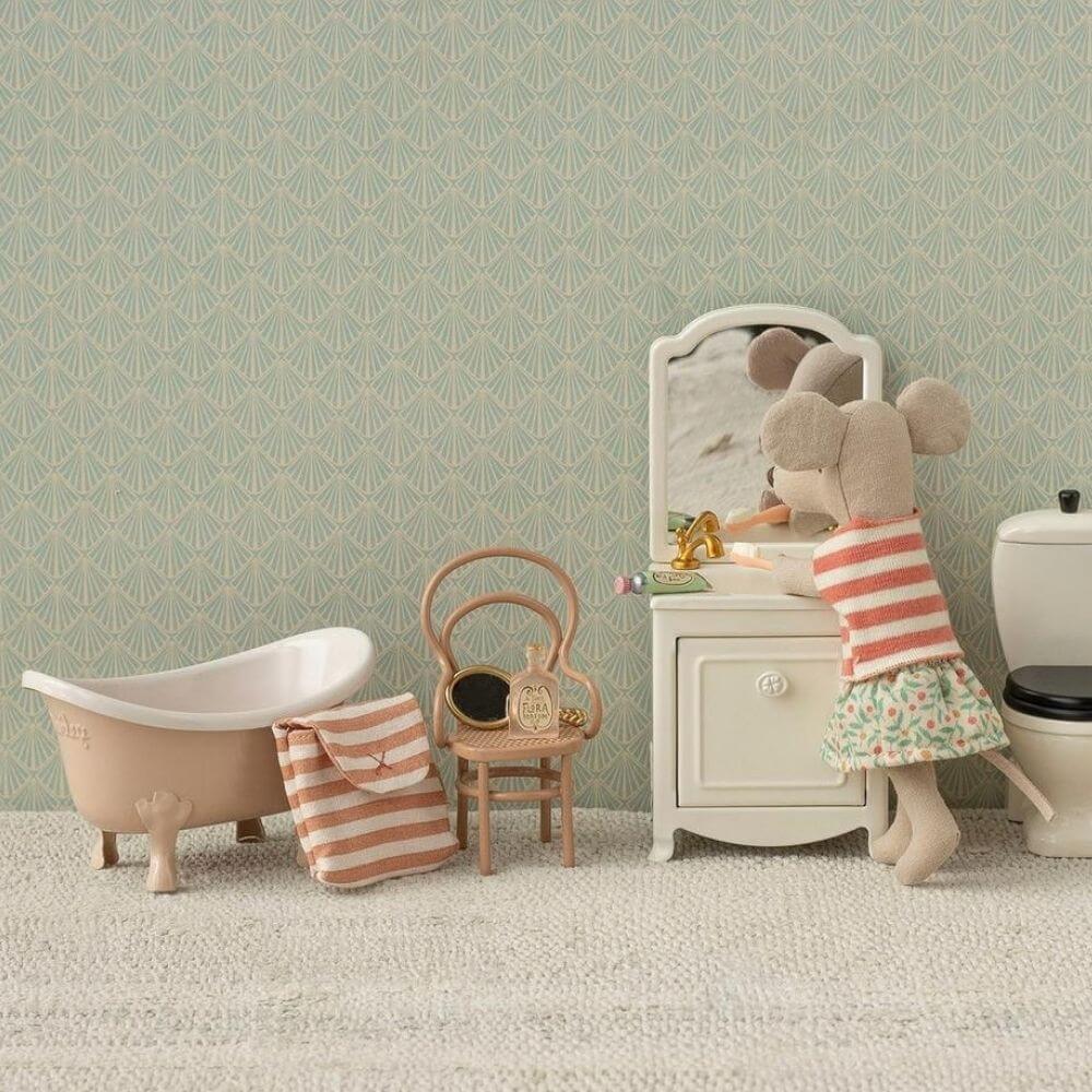 Maileg_Bathtub_Mouse_Rose_Lifestyle_1