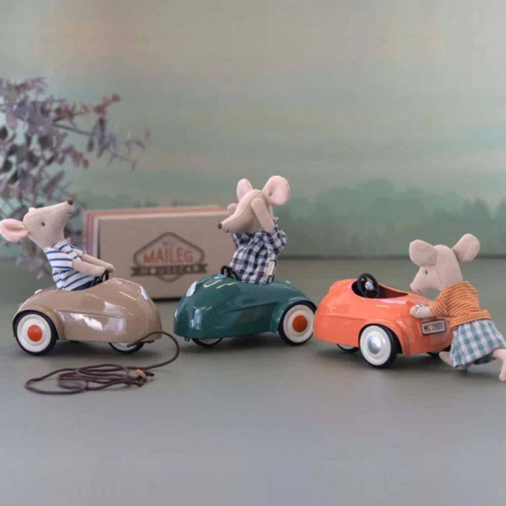 Maileg Car Mouse Dark Green 2025