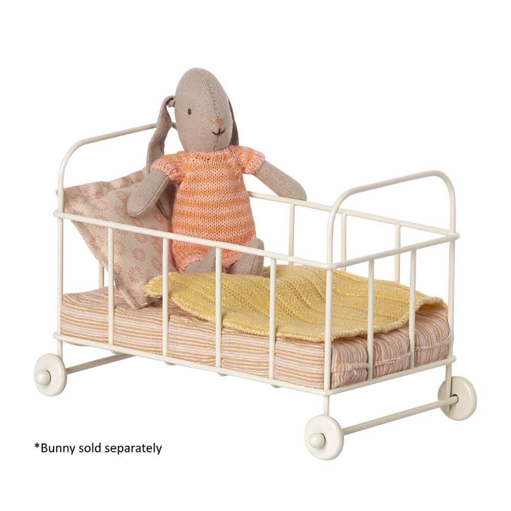 Maileg_Cot_Bed_Micro_Rose_1