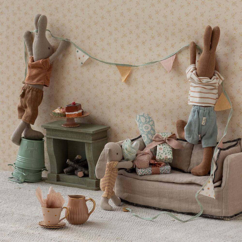 Maileg_Fireplace_Miniature_Dusty_Green_Styled