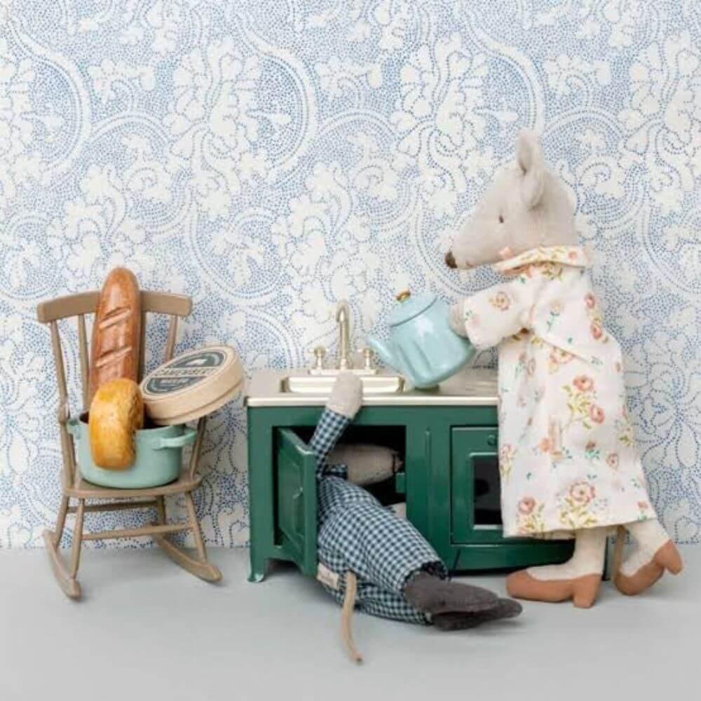 Maileg_Kitchen_Mouse_Dark_Green_Styled_1