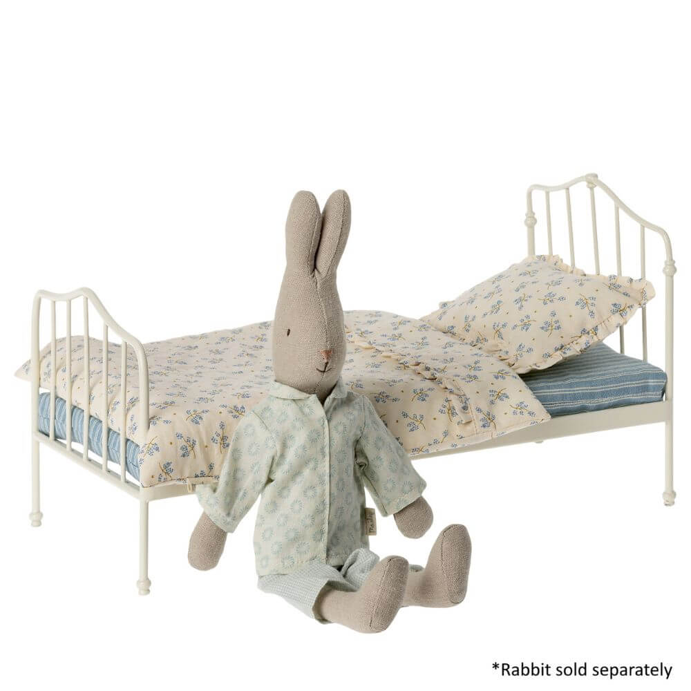 Maileg_Miniature_Bed_Mini_Blue_1_