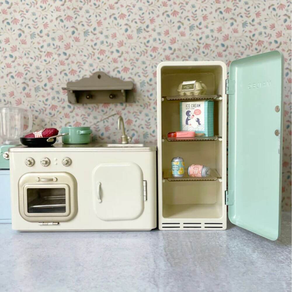 Maileg_Miniature_Fridge_mint_1