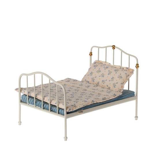 Maileg_Mouse_Vintage_Double_Bed_off-white