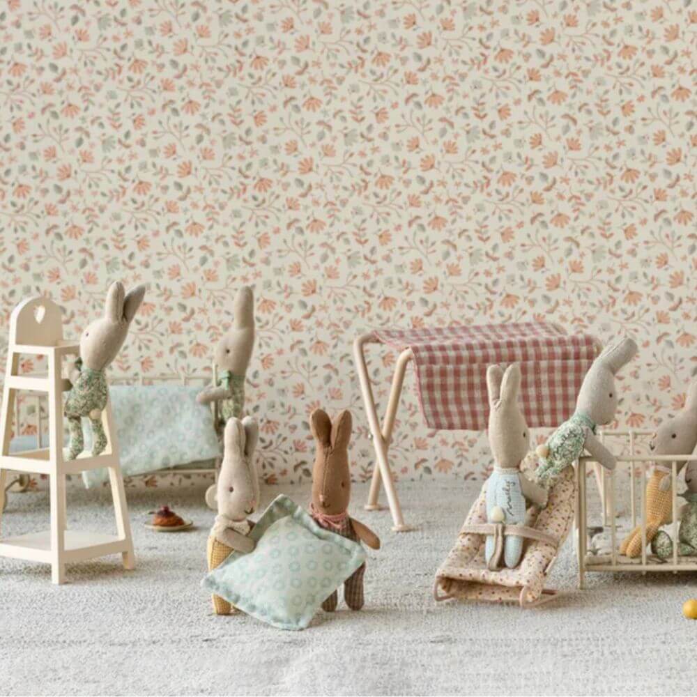 Maileg_Nursery_Table_Micro-lifestyle_1