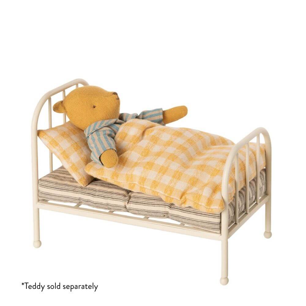 Maileg_Teddy_Junior_Vintage_Bed_1