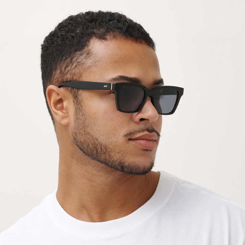 Messy Weekend Dean Sunglasses Black-Grey