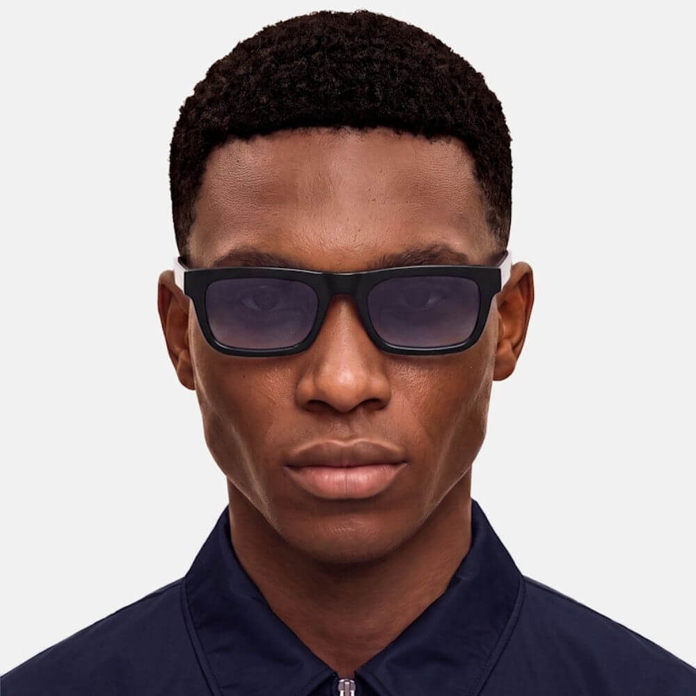 MessyWeekendLioSunglassesBlack-Blue3_1