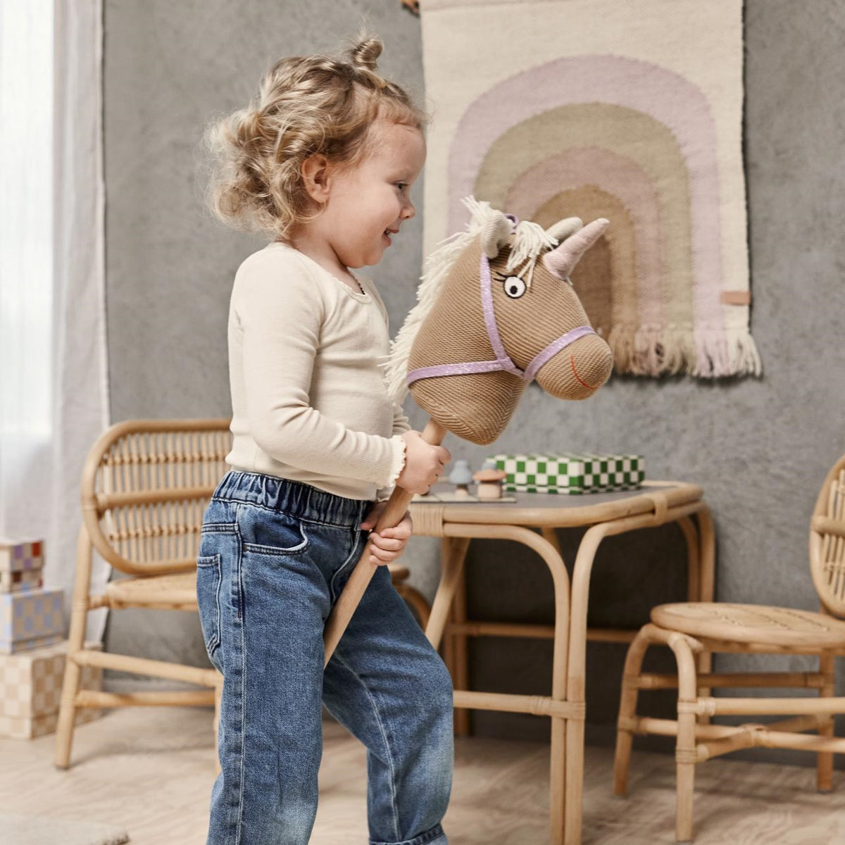 oyoy-ummi-unicorn-hobby-horse