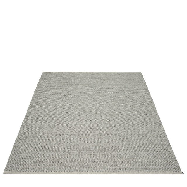 Pappelina-svea-rug-warm-greySample
