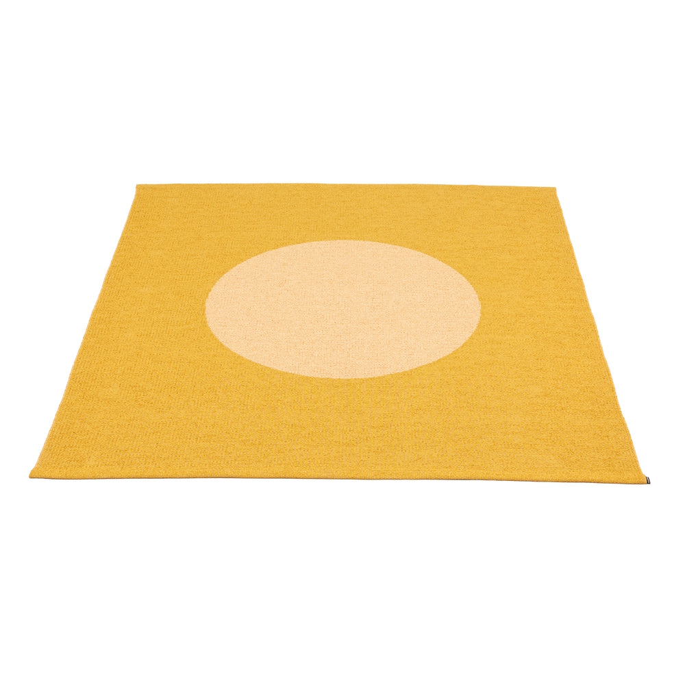 Pappelina_Rug_Vera_Pop_Mustard_180x200