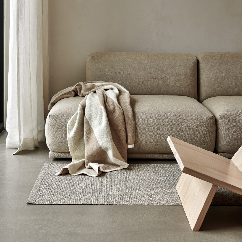 pappelina-sam-rug-dark-linen70x150