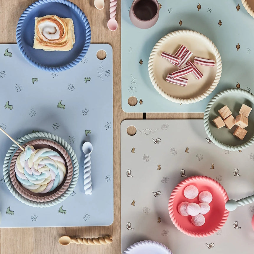 OYOY-placemat-theo-dino