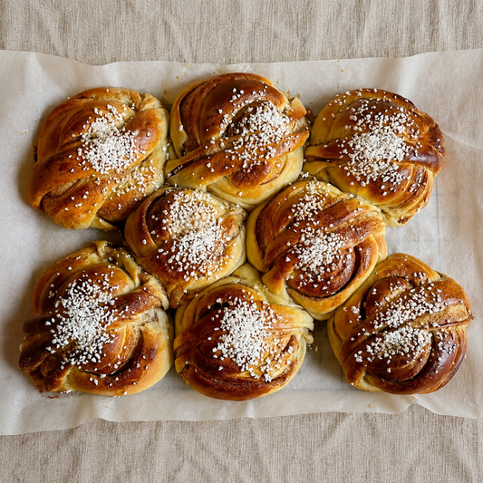 Cinnamon Bun Baking Kit
