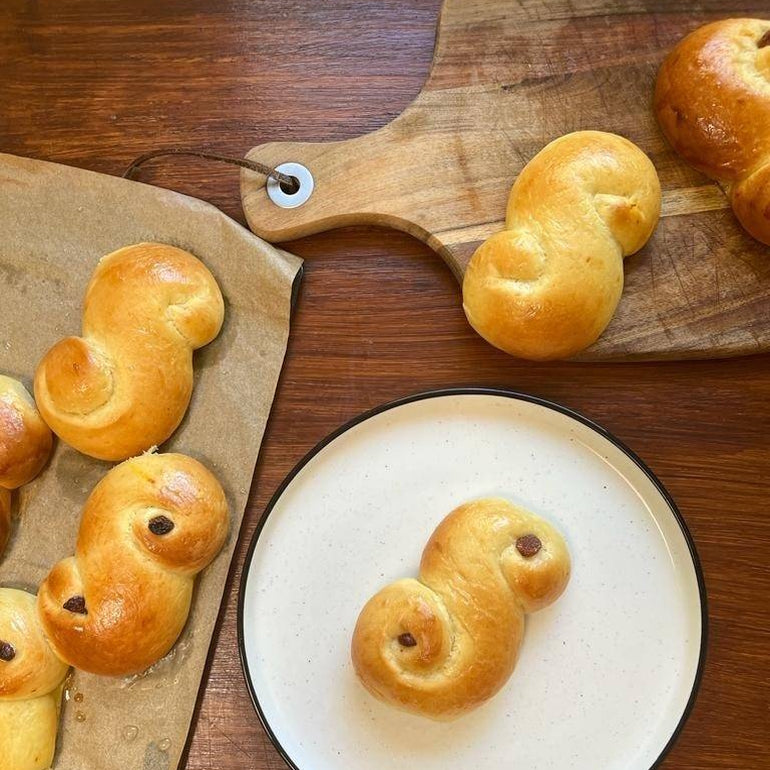 Saffron Bun Baking Kit