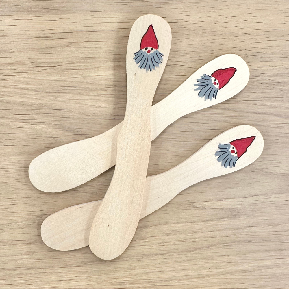 Butter Knife Santa Red