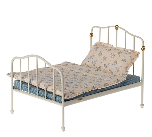 maileg-mouse-vintage-double-bed-off-white