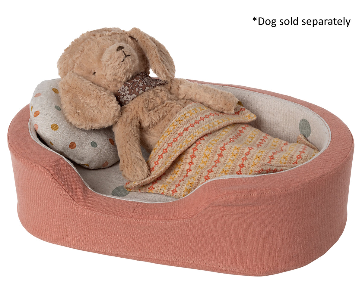 maileg-dog-basket-coral