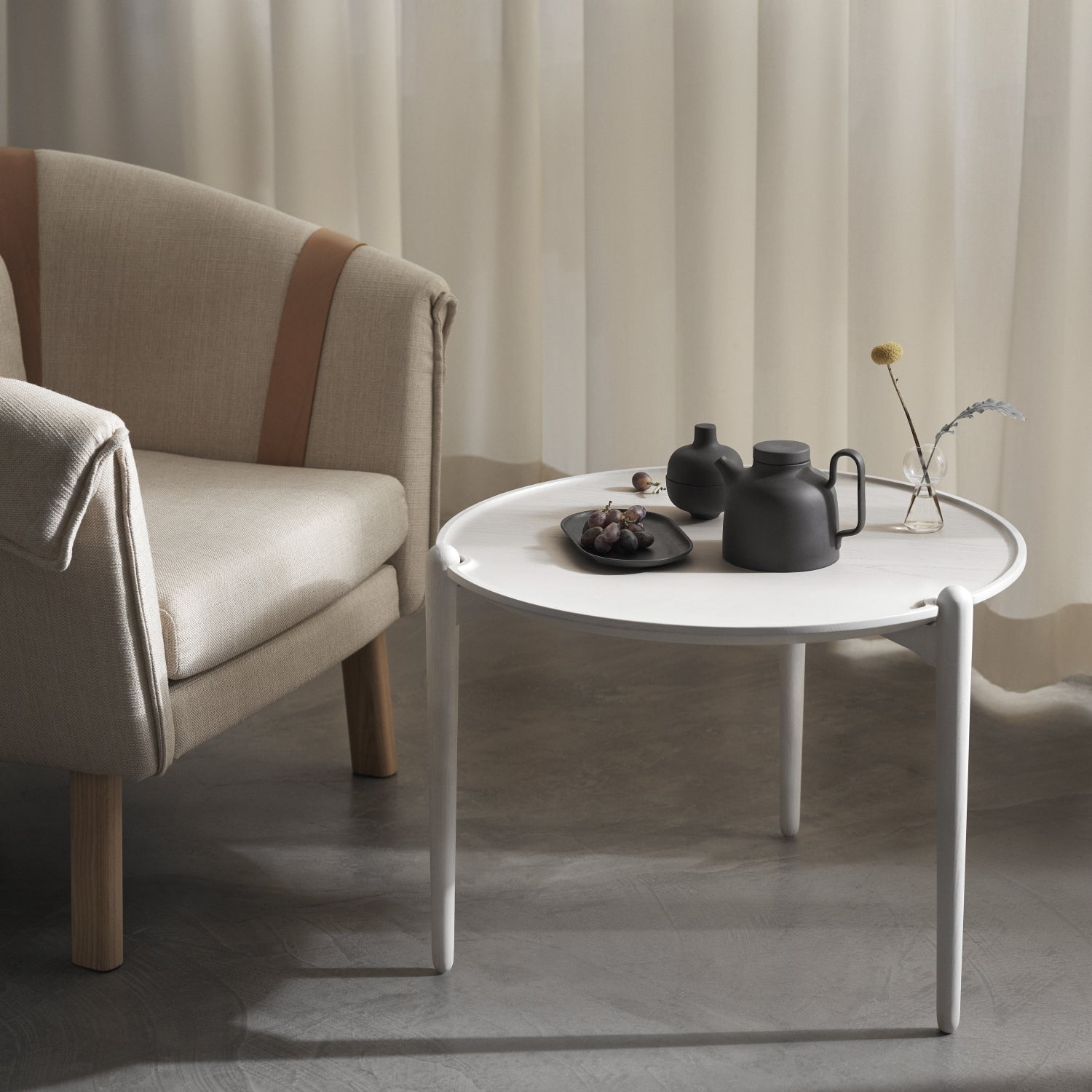 DesignHouseStockholm-aria-table-highWhite