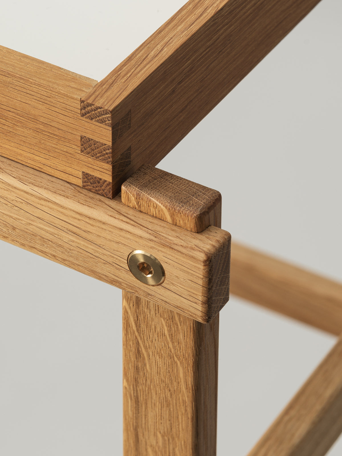 DesignHouseStockholm-frame-extra-tray-oak-white