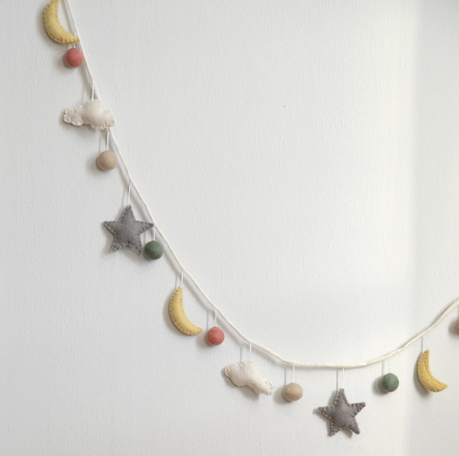 Gry&Sif-garland-night-190cm
