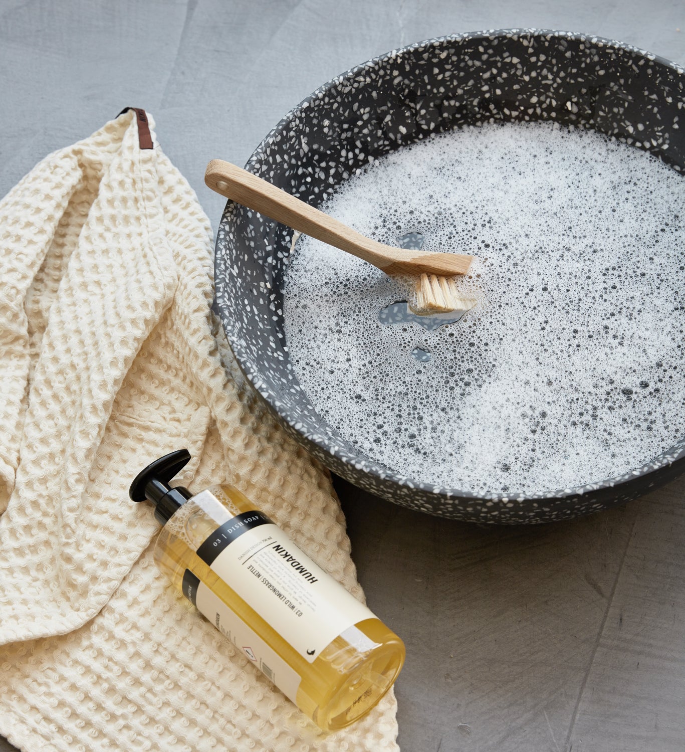 Humdakin-rome-terrazzo-bowl-black